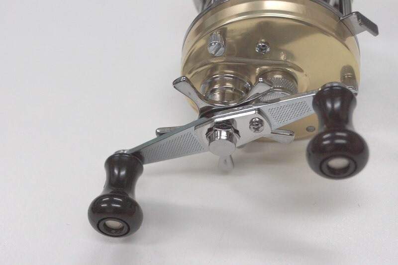 楽天市場】ABU アブガルシア アンバサダー 5501CS ロケット シャンパン