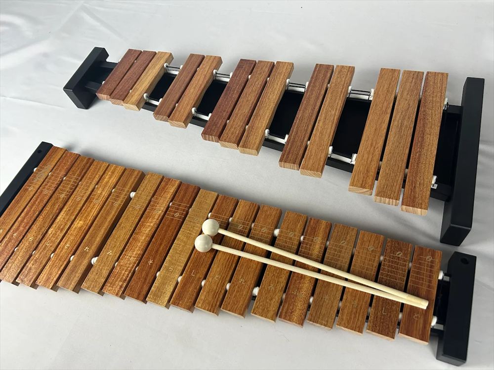 楽天市場】木琴 子供 32音 卓上木琴 ゼンオン シロフォン ZX32BK バチ