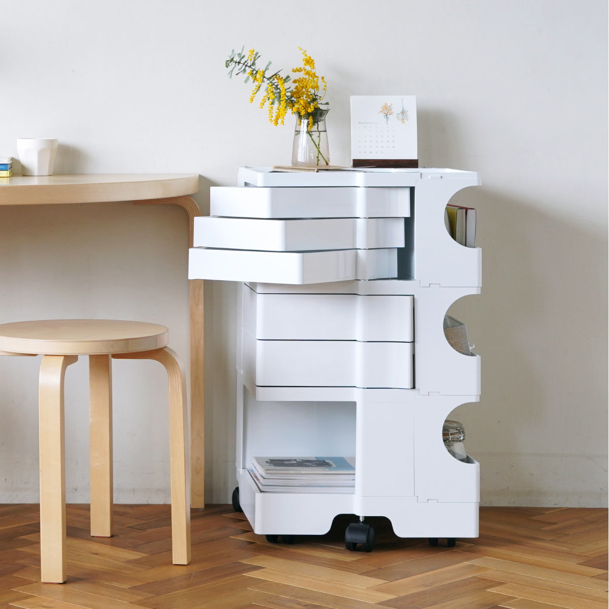 楽天市場】【3/1 価格改定】【在庫あり・正規品2年保証】全2色 ボビー