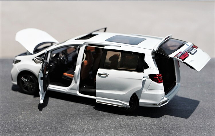 楽天市場】HONDA特注 1/18 ホンダ オデッセイ ハイブリッド (ホワイト