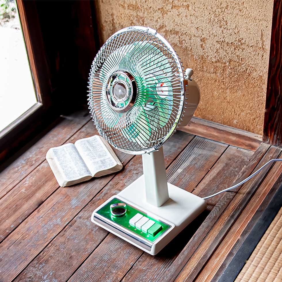 楽天市場】【メーカー公式】 25年製 コイズミ ミニ扇風機 扇風機