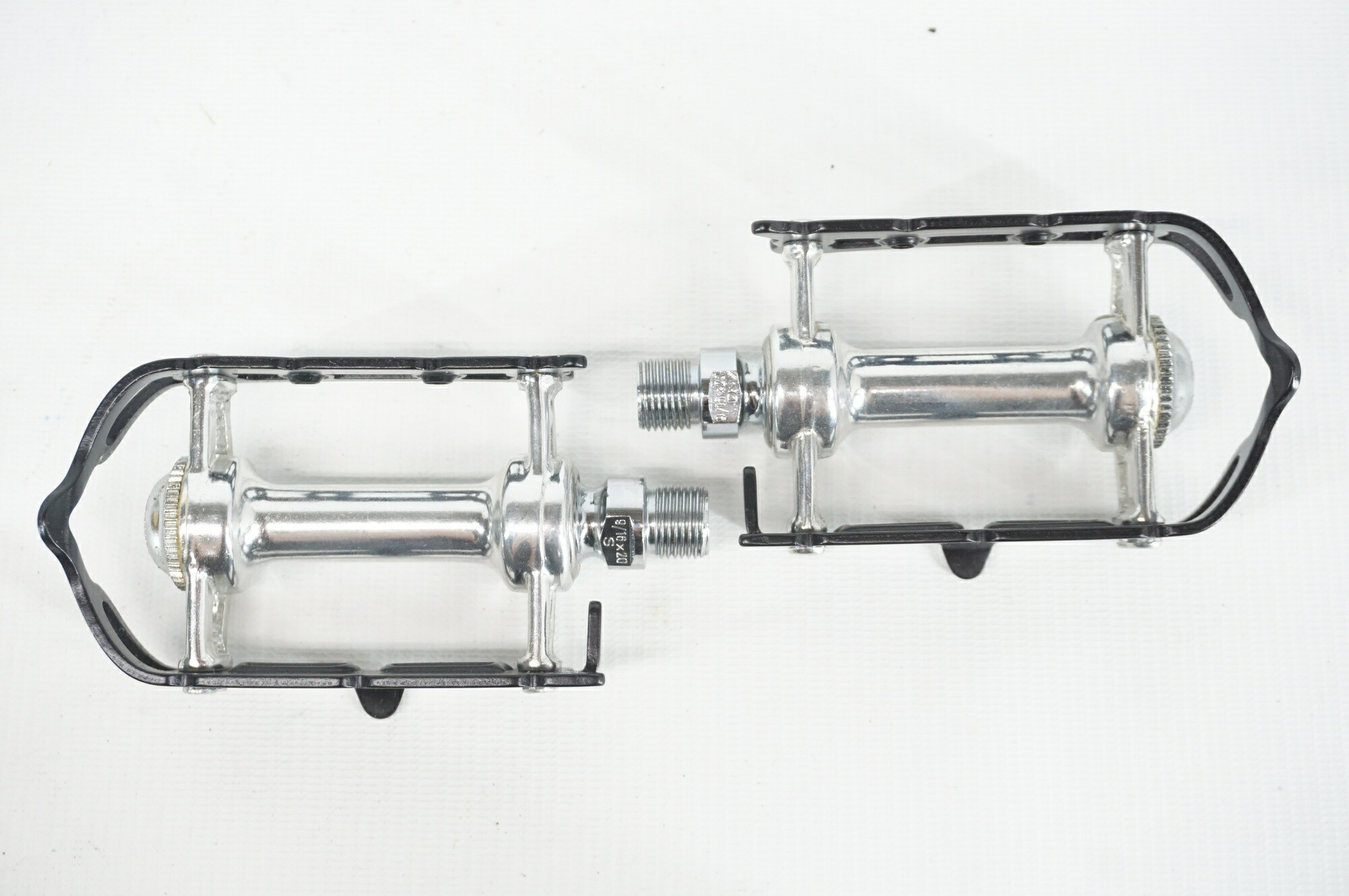 楽天市場】カンパニョーロ ペダルの通販