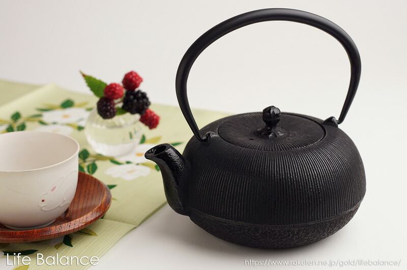 楽天市場】南部鉄器 南部鉄瓶 直火用0.7L 南部宝星堂 及春鋳造所 千筋