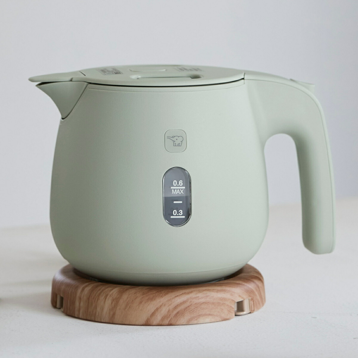 楽天市場】象印 電気ケトル 600ml 木目調電源プレート付き 安全設計 空