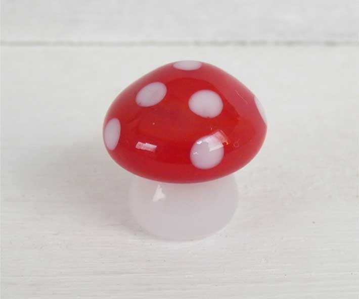 小さなきのこ ガラス細工 ミニチュア ミニチュアガラス細工｜きのこRD