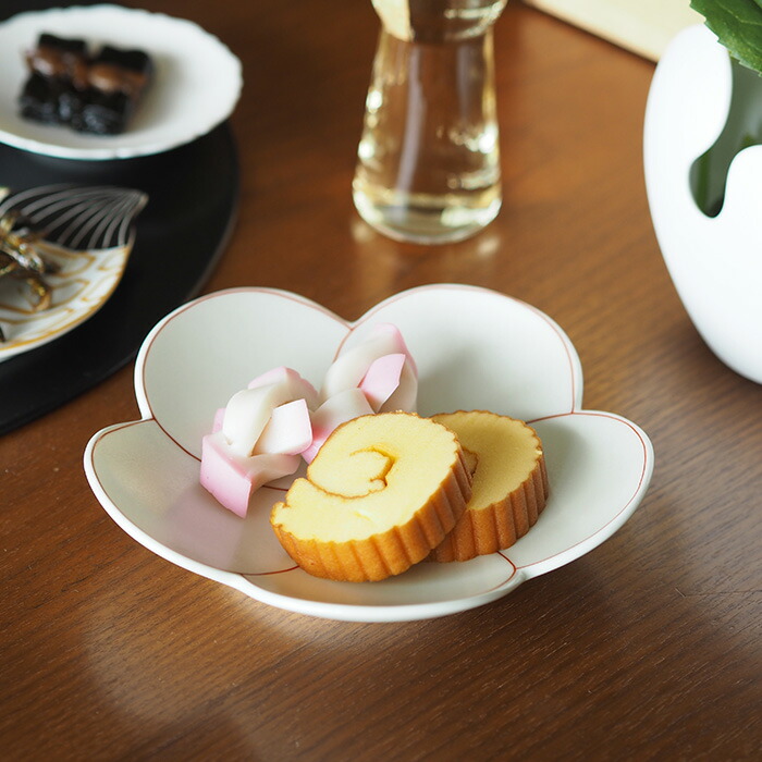 楽天市場】【25日限定クーポン対象】幸楽窯 錦 銀彩 捻り梅形 銘々皿