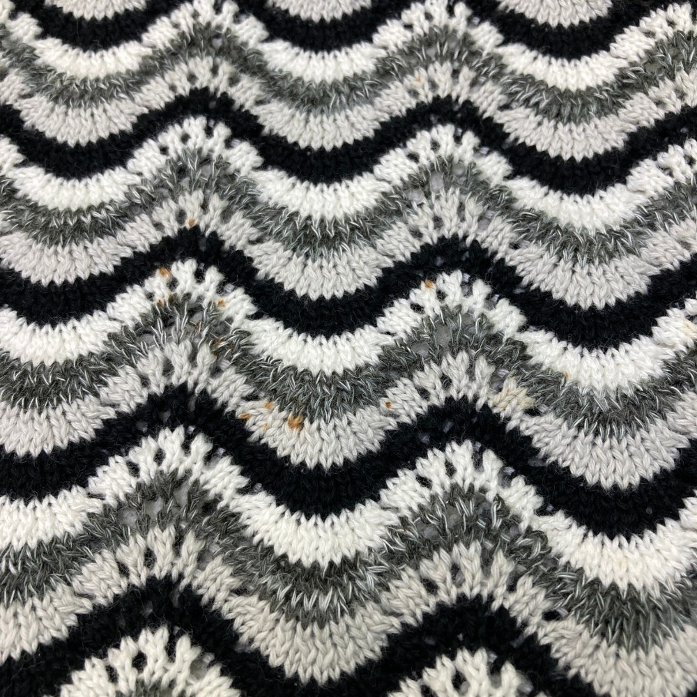 楽天市場】BLACK&WHITE ブラックアンドホワイト Vネック ニット