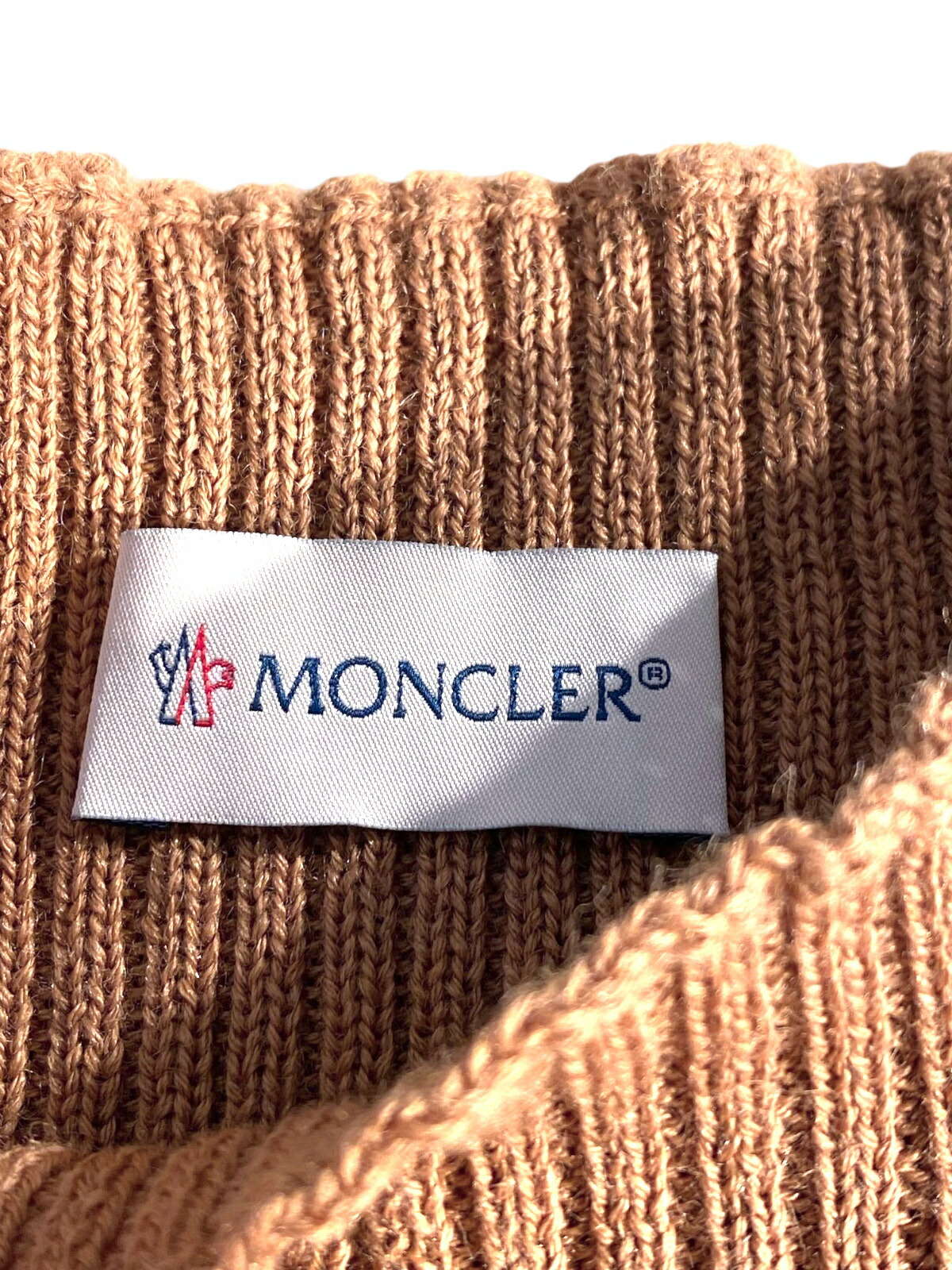 楽天市場】【定価136,400円(税込)】MONCLER モンクレール 美しいカラー