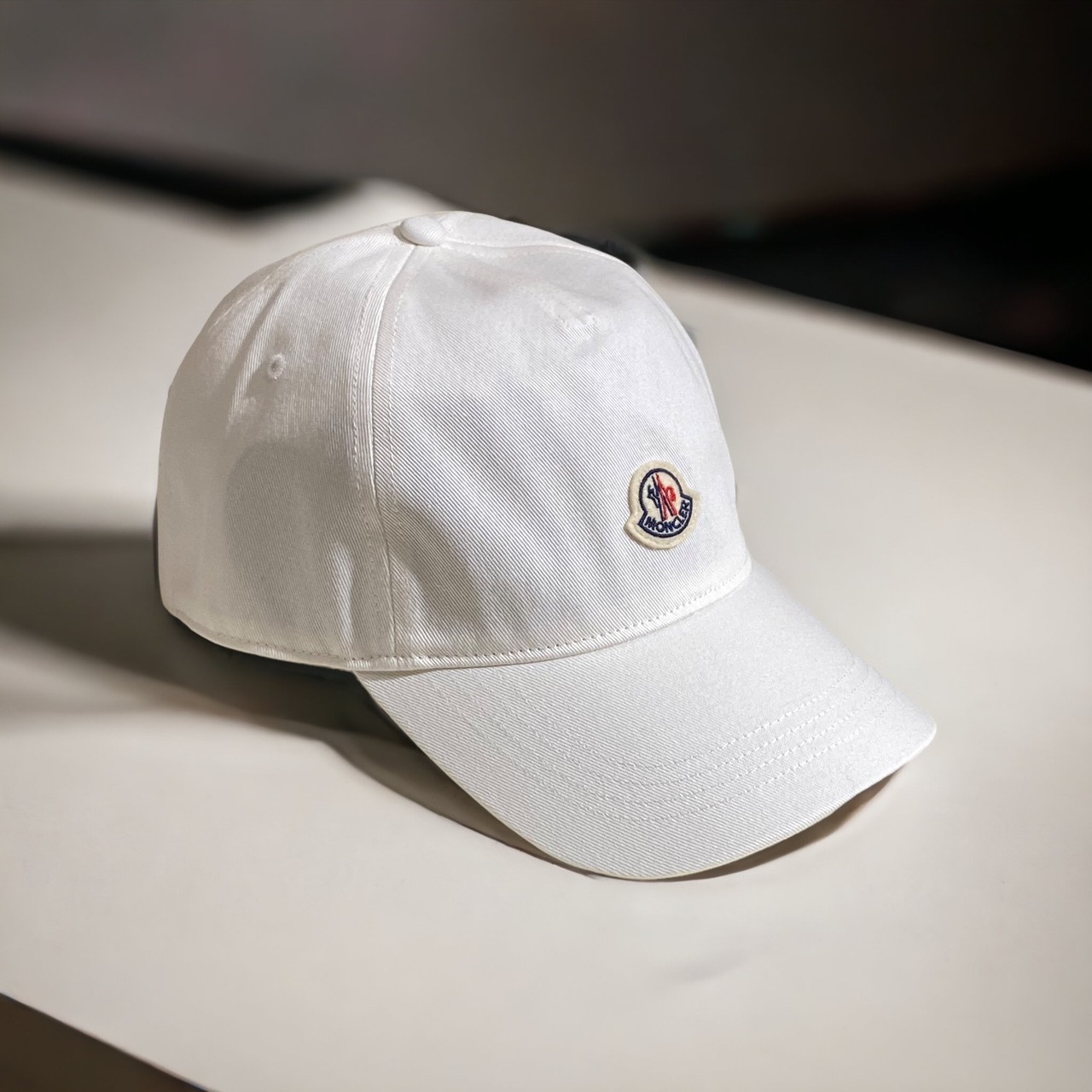 楽天市場】【定価28,600円(税込)】MONCLER モンクレール 大人必携の