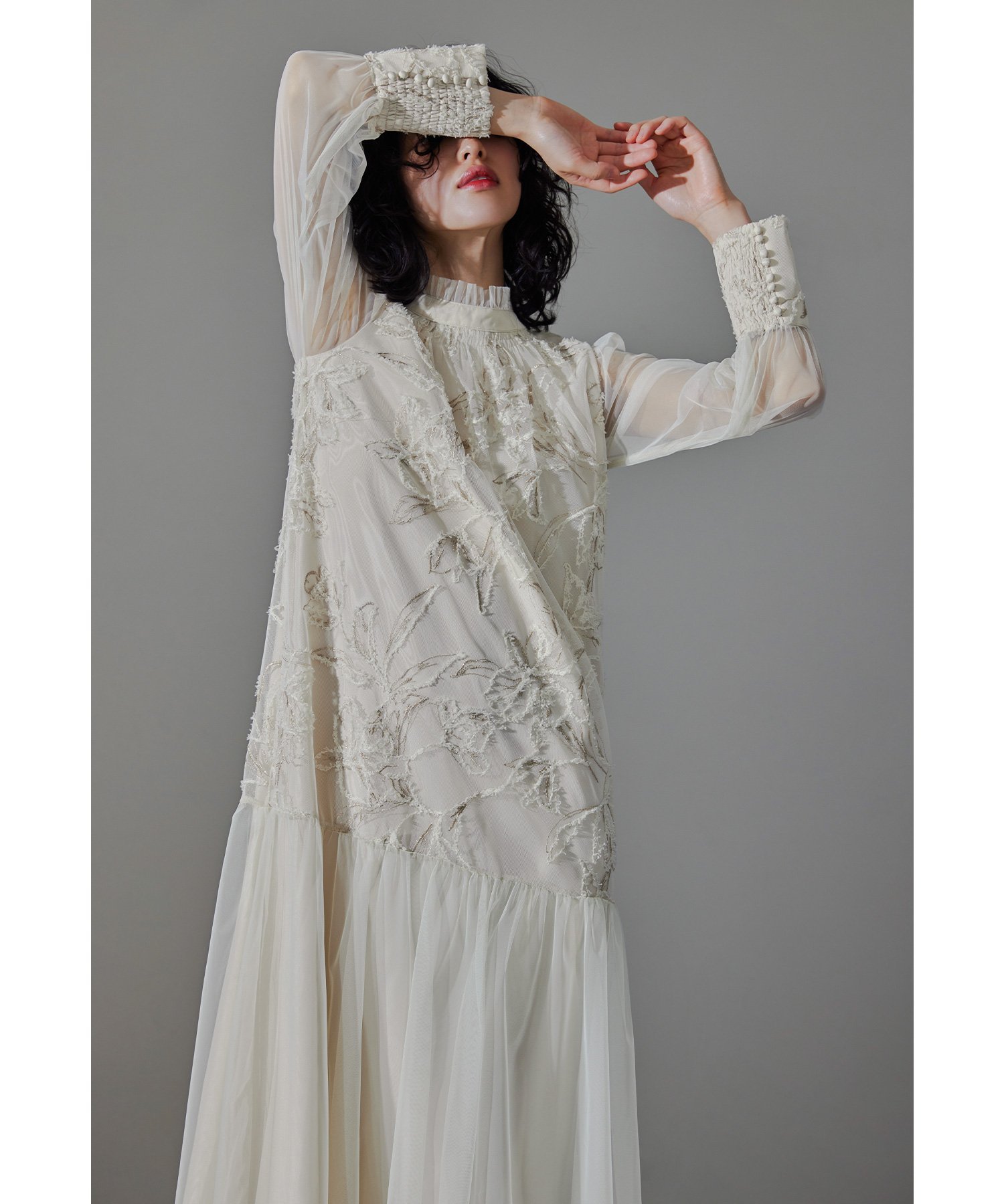 bflat｜フェザーフラワーチュールドレス 結婚式 パーティードレス