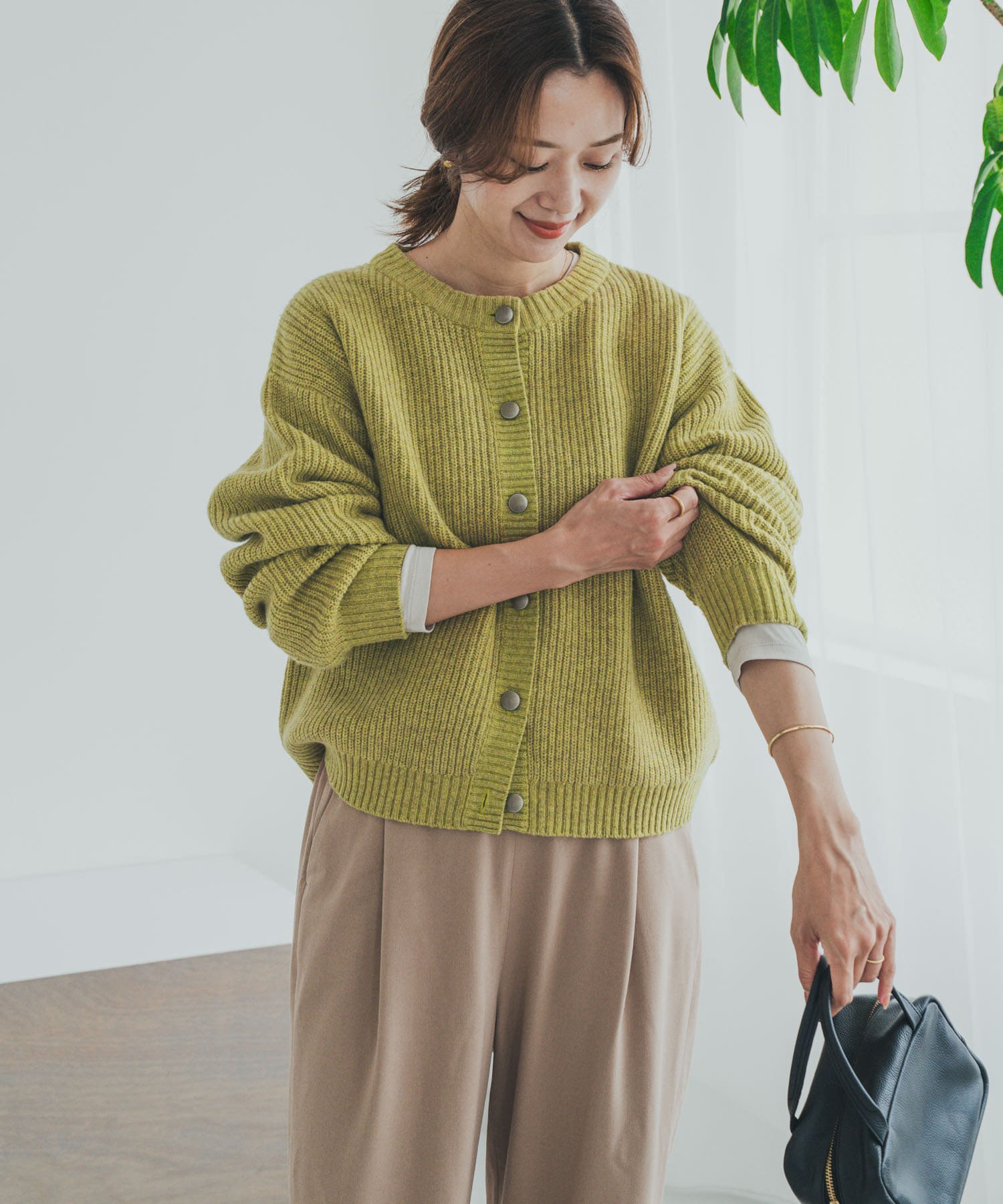 URBAN RESEARCH DOORS｜ハミルトンウール畦クルーネックカーディガン