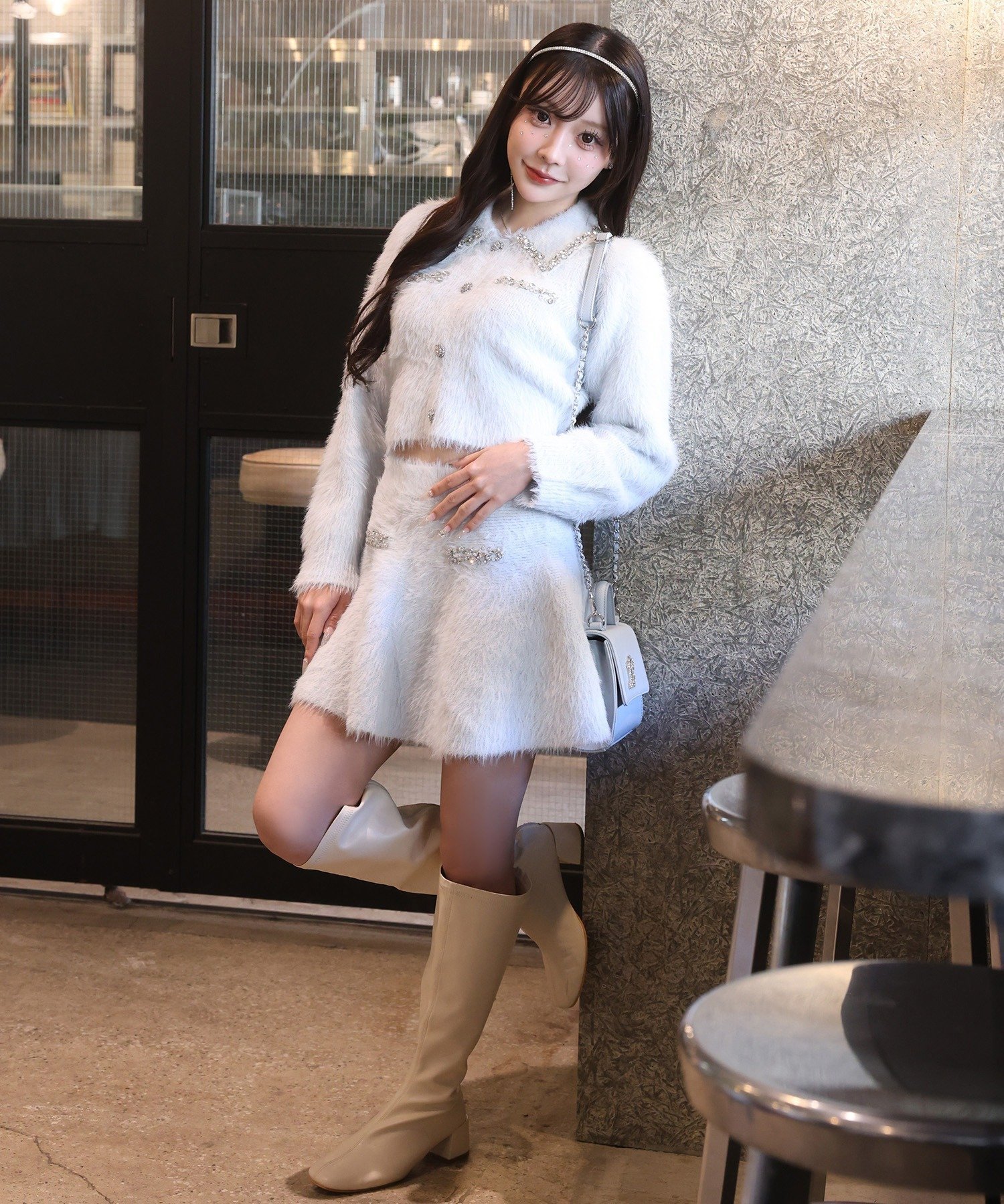 one after another NICE CLAUP｜ビジュー付フェザーニットセットアップ