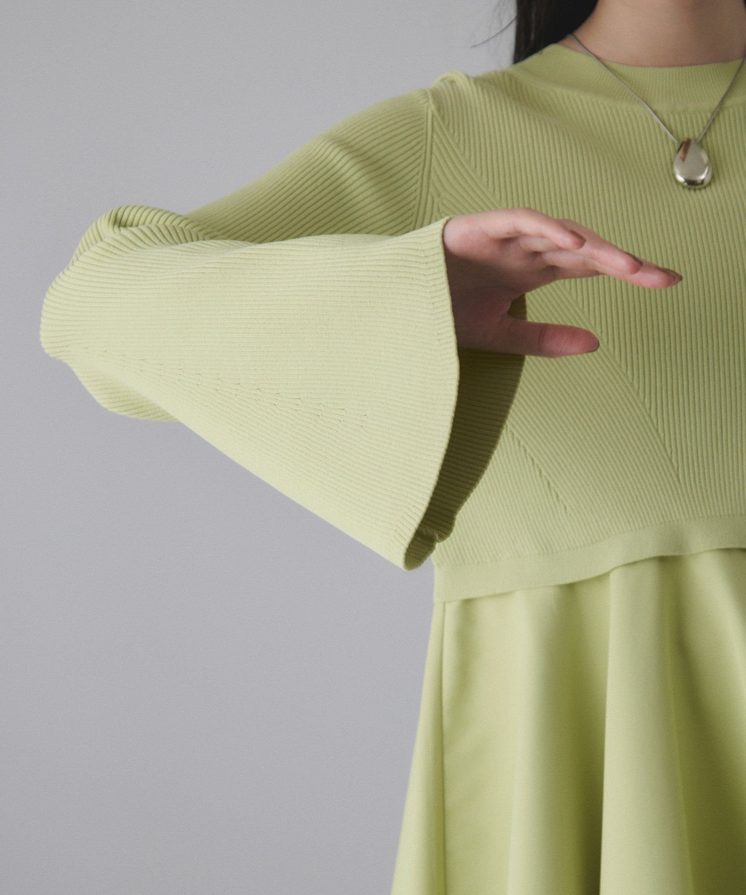 ADAM ET ROPE'｜【サステナブル】ペプラムコンビニットプルオーバー