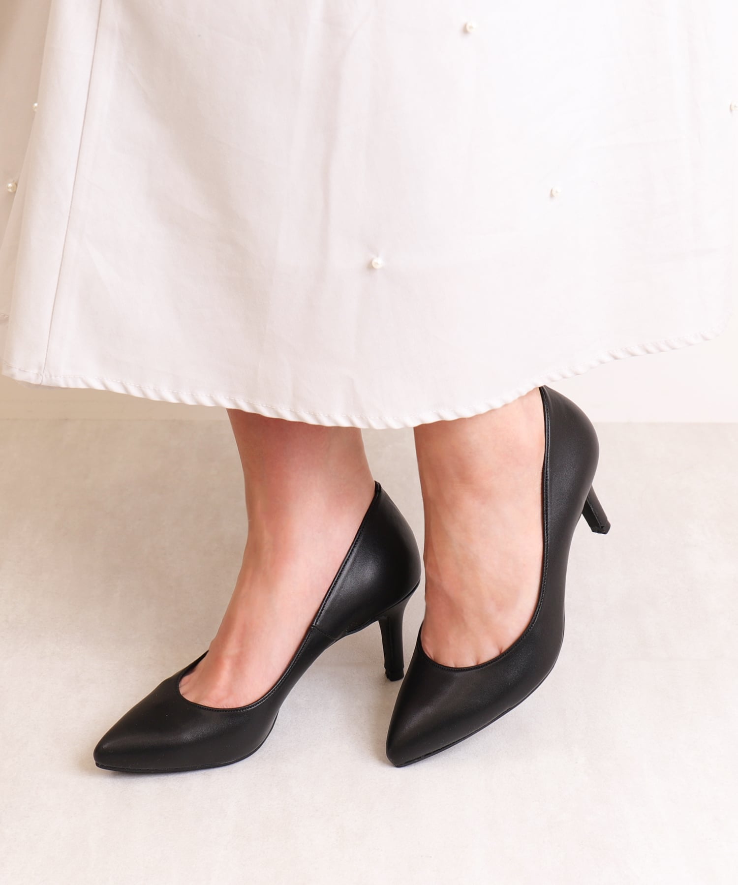 artemis by DIANA｜ポインテッドプレーンパンプス | Rakuten Fashion