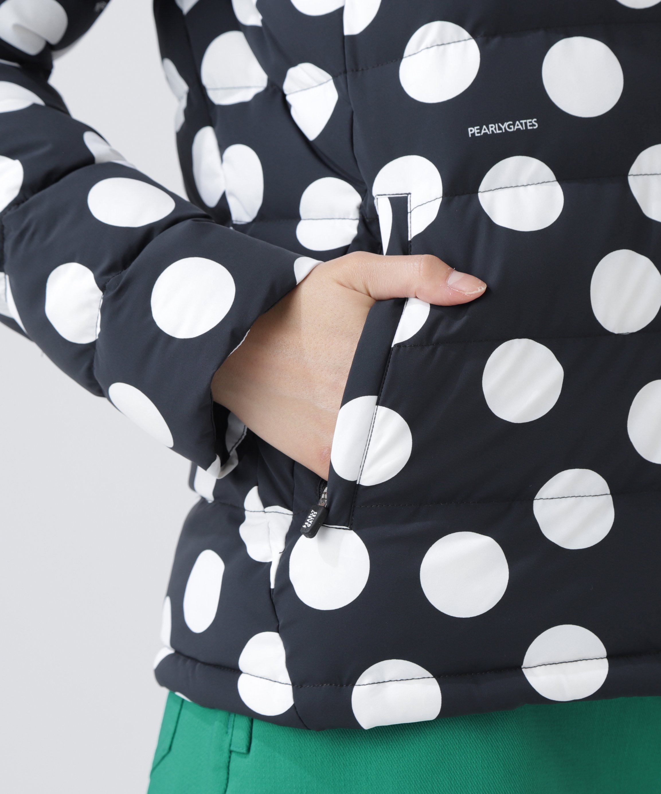 PEARLY GATES｜NYストレッチタフタフーディダウンジャケット <ランダム