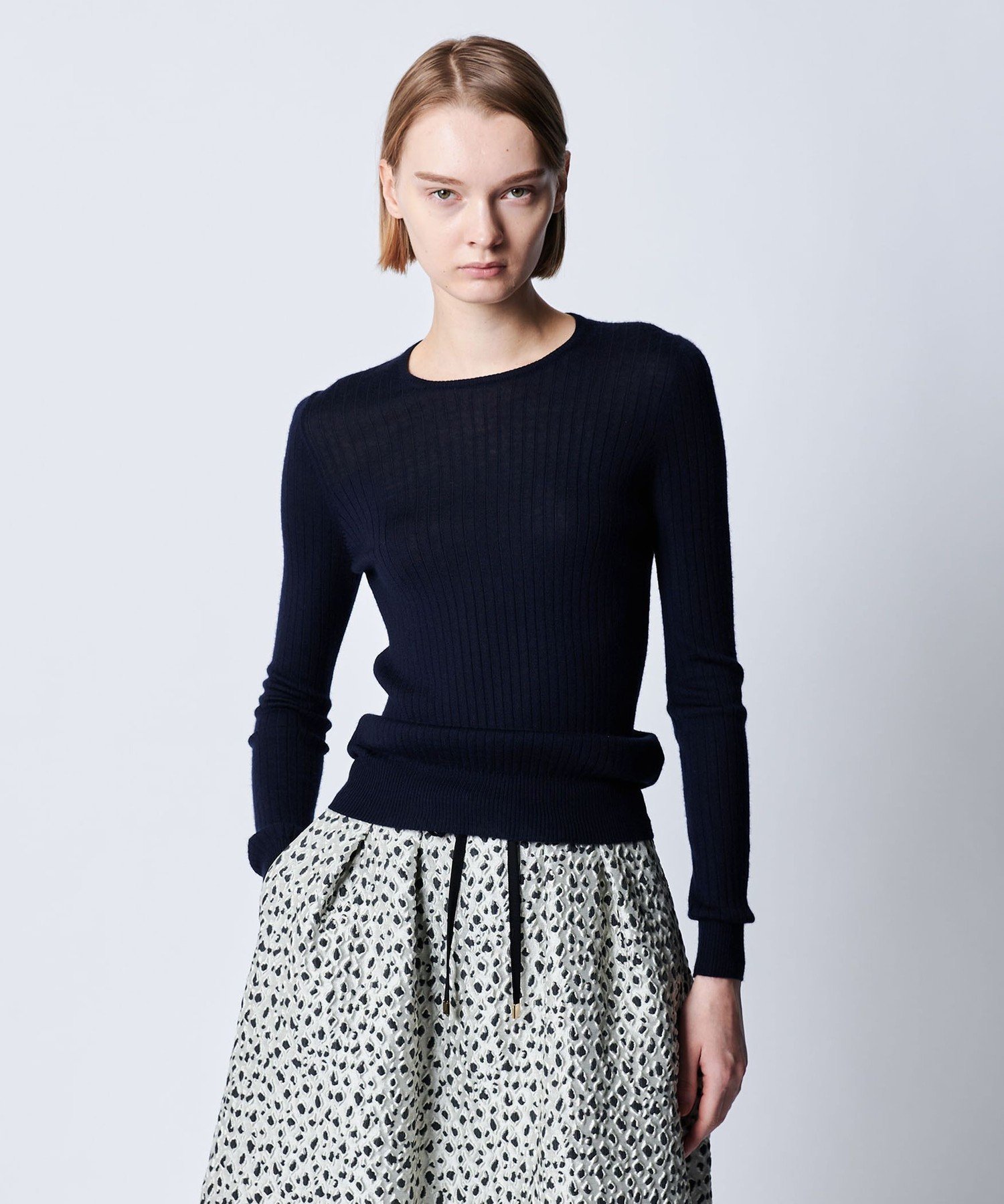 Drawer｜18G カシミヤシルクリブクルーネックニット | Rakuten Fashion
