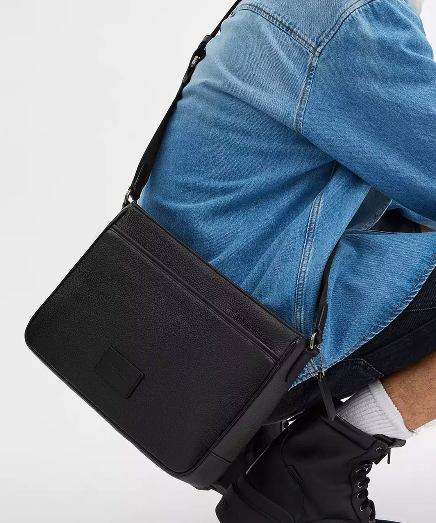 COACH OUTLET｜【公式】ディストリクト クロスボディ バッグ | Rakuten