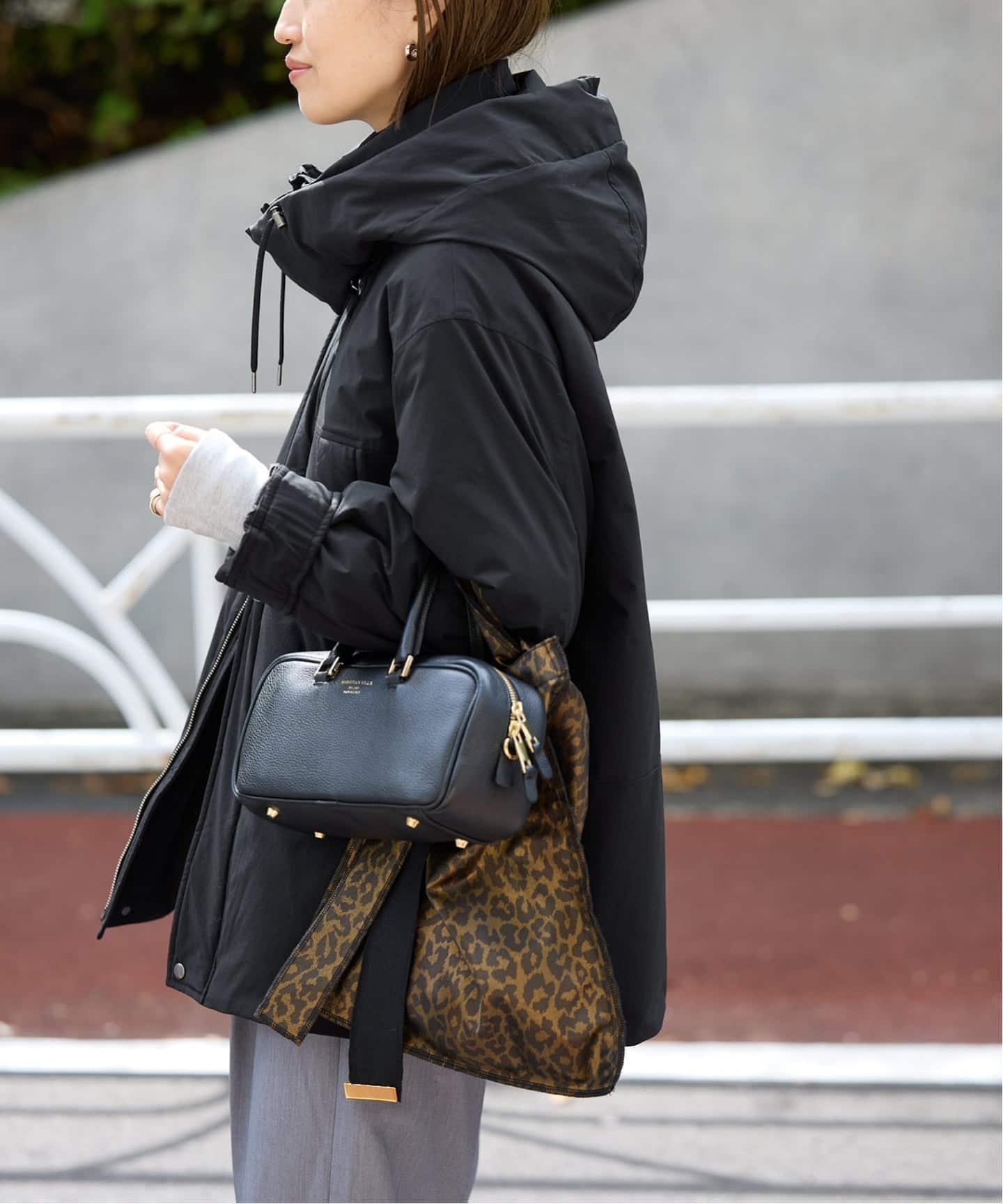 SLOBE IENA｜フェザーライト撥水モンスターダウン | Rakuten Fashion