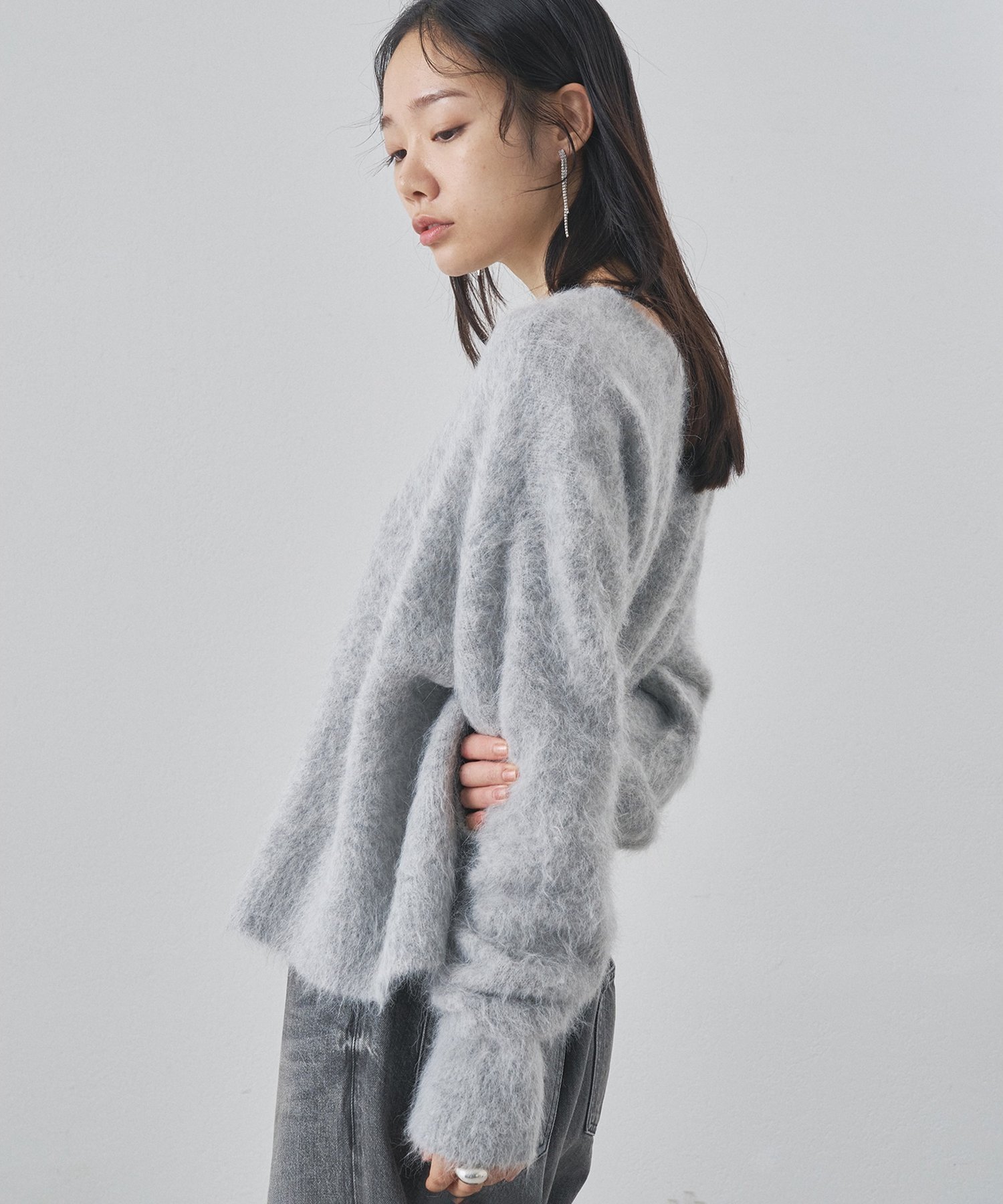 Whim Gazette｜スーリーアルパカクルーネックプルオーバー | Rakuten