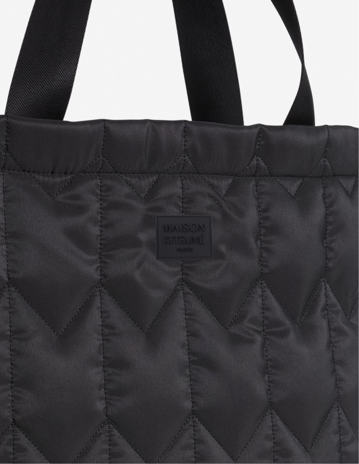 MAISON KITSUNE｜Maison Kitsune/(M)CHEVRON QUILTED LARGE TOTE