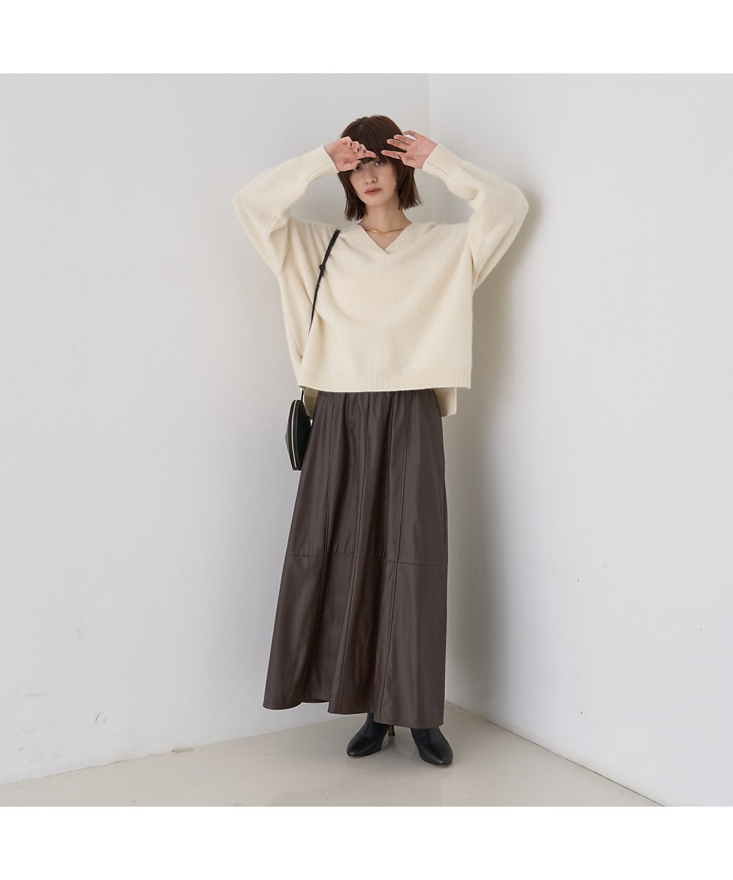 Rouge vif la cle｜フォックスウールVネックスリットニットプル