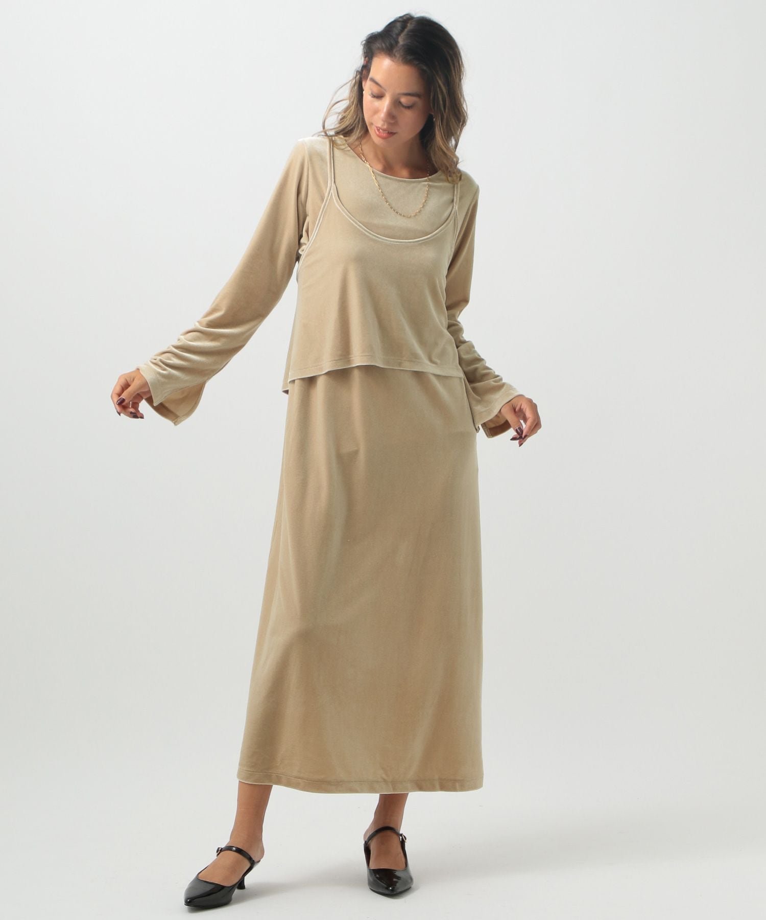 BAYFLOW｜[トレンドのベロア生地]キャミレイヤードベロアワンピース