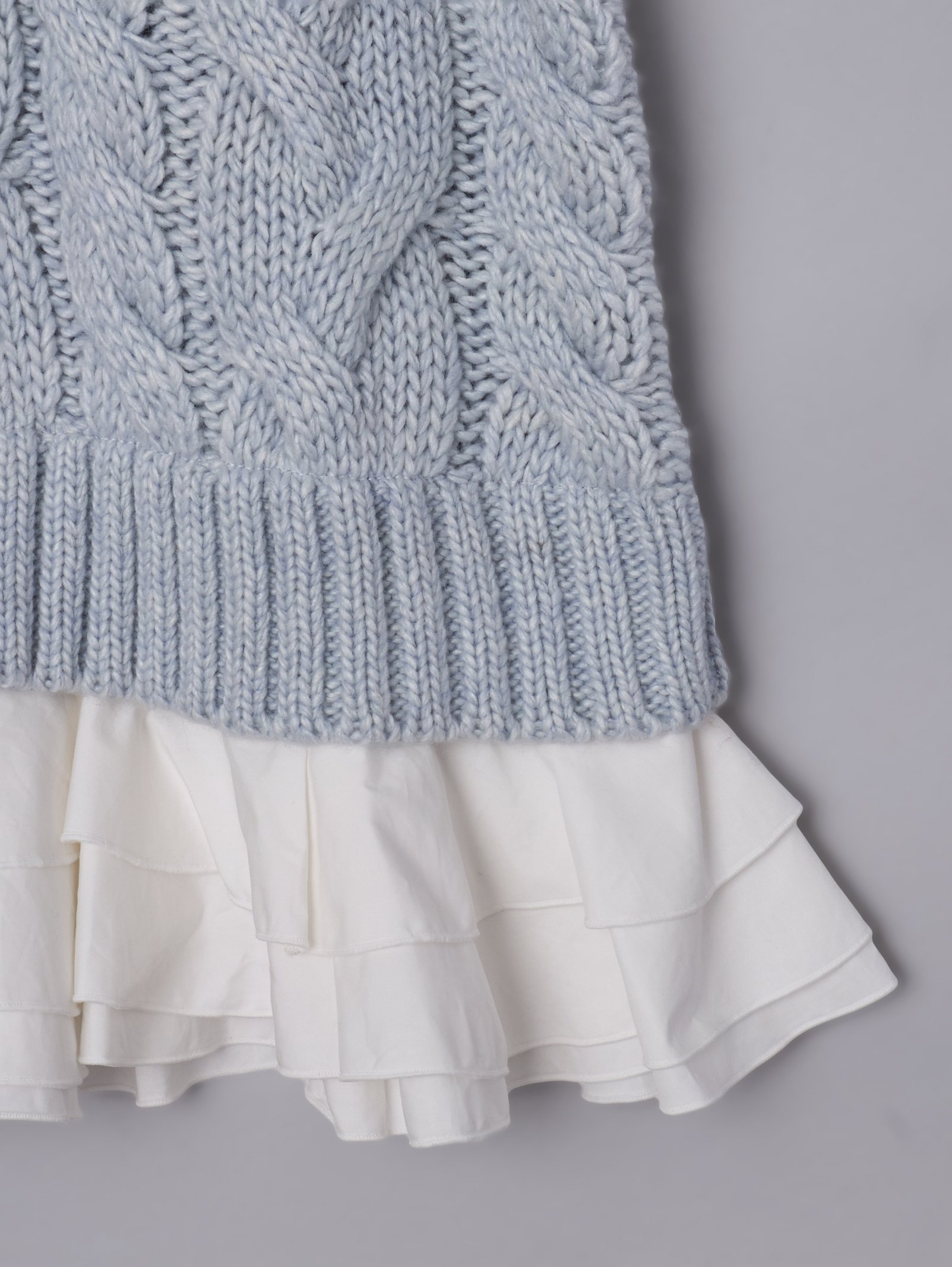 Olu.｜フリルレイヤードケーブルニット | Rakuten Fashion(楽天