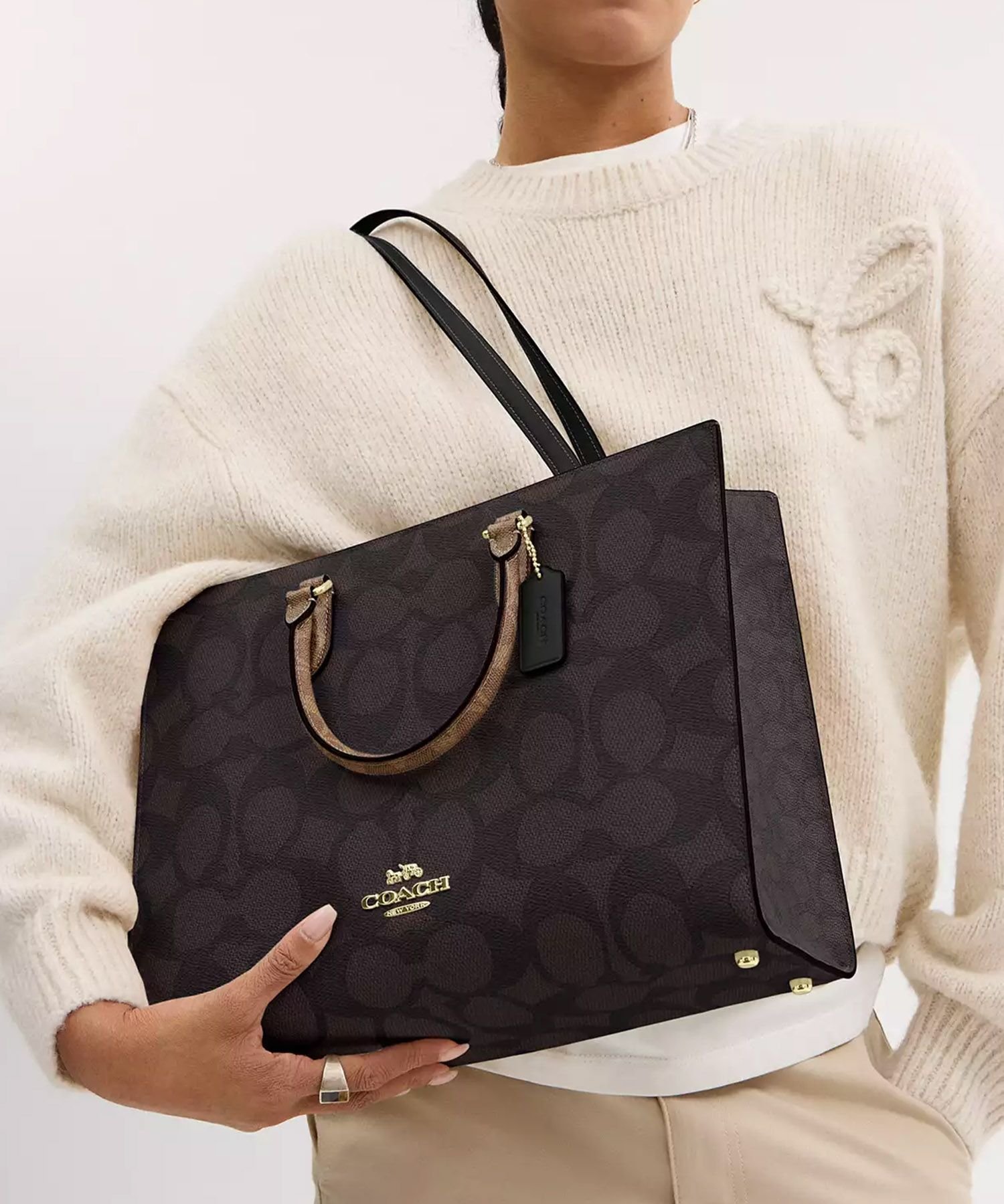 COACH OUTLET｜【公式】マギー トート バッグ・ブロックド