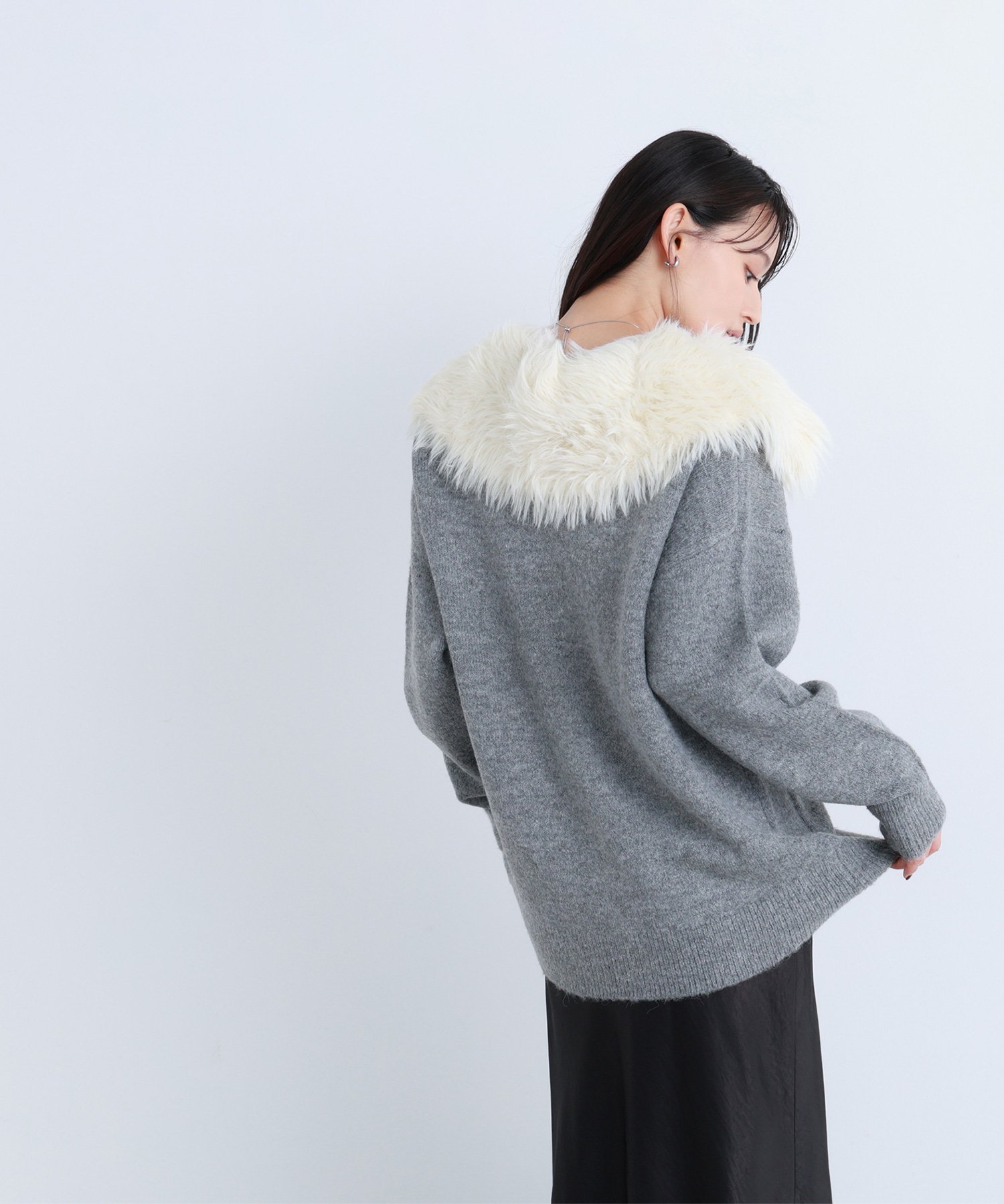 NATURAL BEAUTY BASIC｜フェイクファー付ボクシーカーディガン