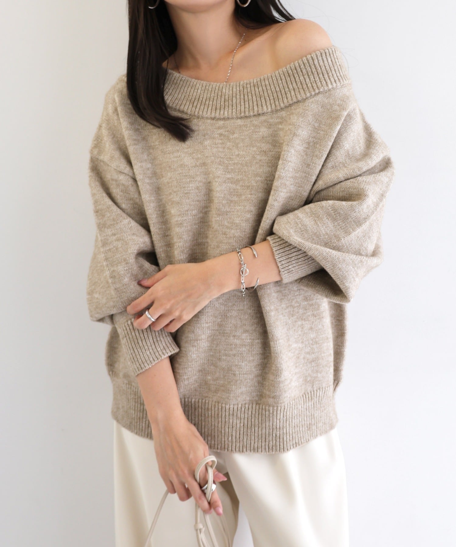 楽天市場】オフショルダー ニット（カラーベージュ）（トップス