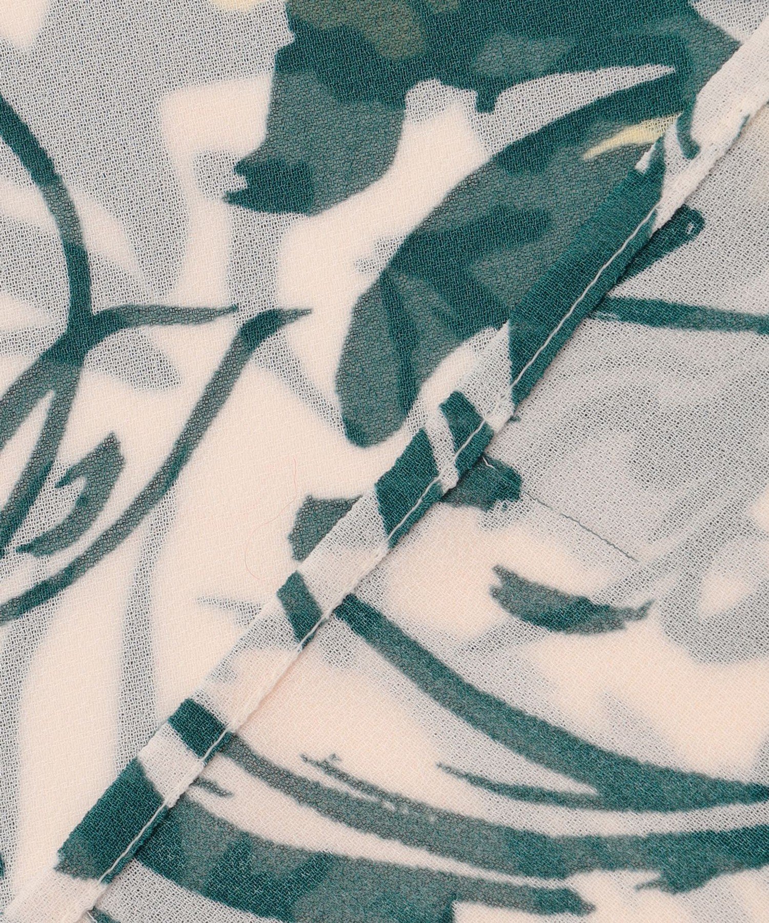 23区｜【洗える】ニュアンスフラワー プリント ブラウス | Rakuten