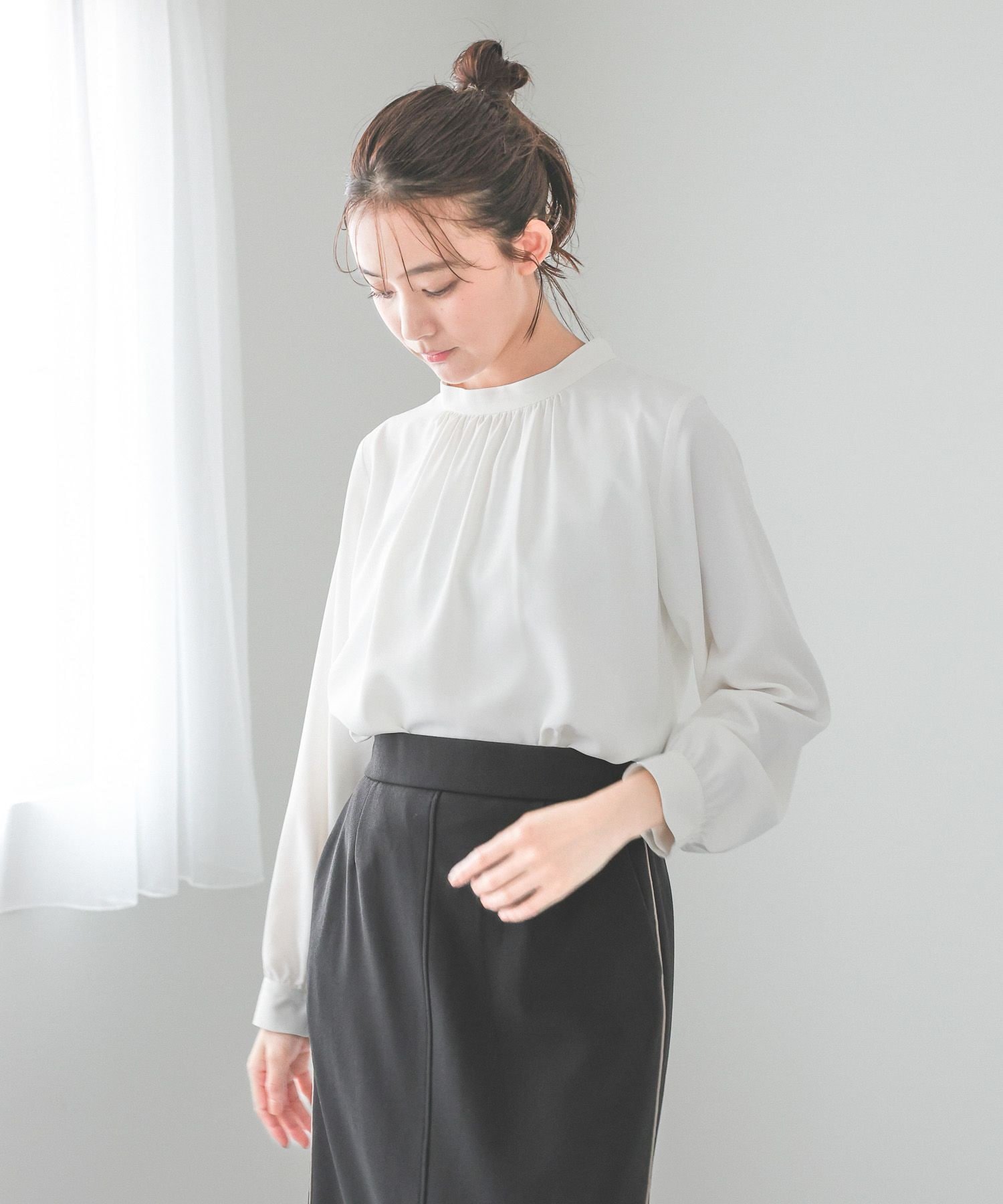 GLOBAL WORK｜お手入れラクラクスタンドギャザーブラウス/133608