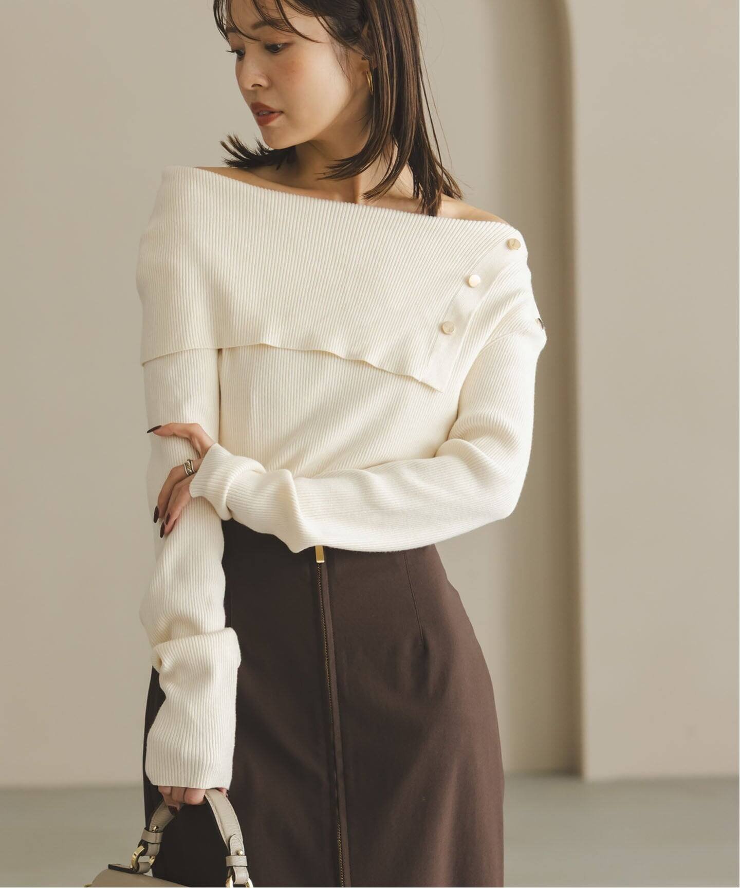 NOBLE｜《WEB限定追加》ショルダーボタンタイトリブニット | Rakuten