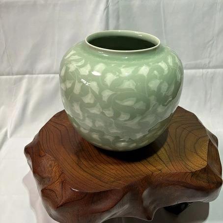 楽天市場】砥部焼 花瓶 壷 青磁花瓶 透かし唐草 佐川巌 登山窯 花器 花