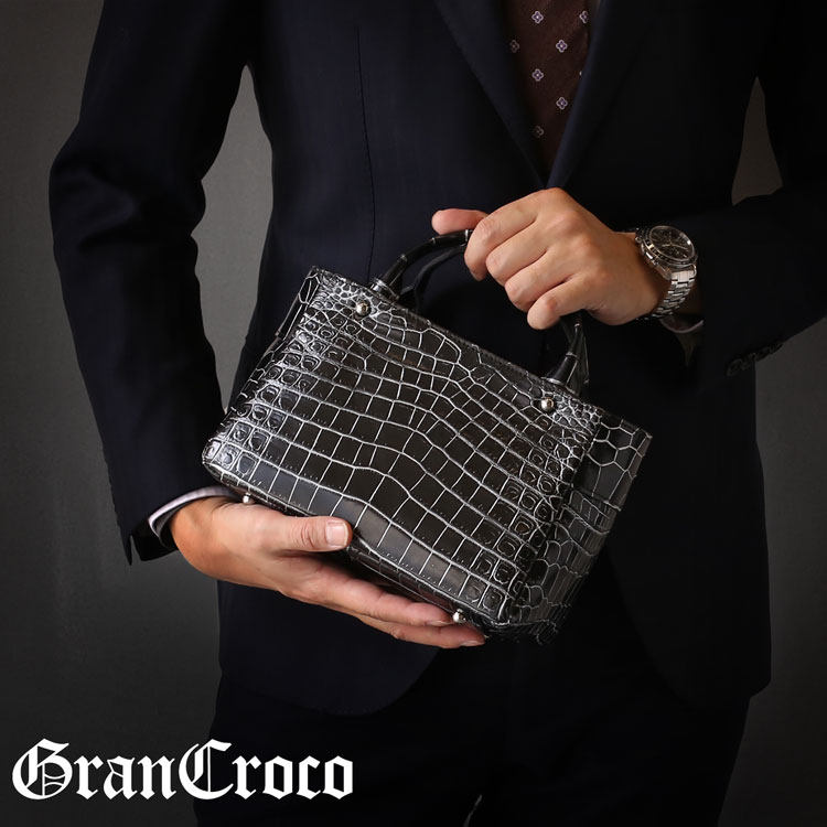 ☆XSサイズ☆迫力のクロコ型押レザー小型ミニトートバッグ！日本製　ブラック黒 XSサイズ レッド裏地 クロコ型押レザーのミニトートバッグ日本製