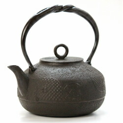 楽天市場】【送料無料】南部鉄器 鉄瓶 菱花 1.8L 佐藤守巨作〔IH調理器