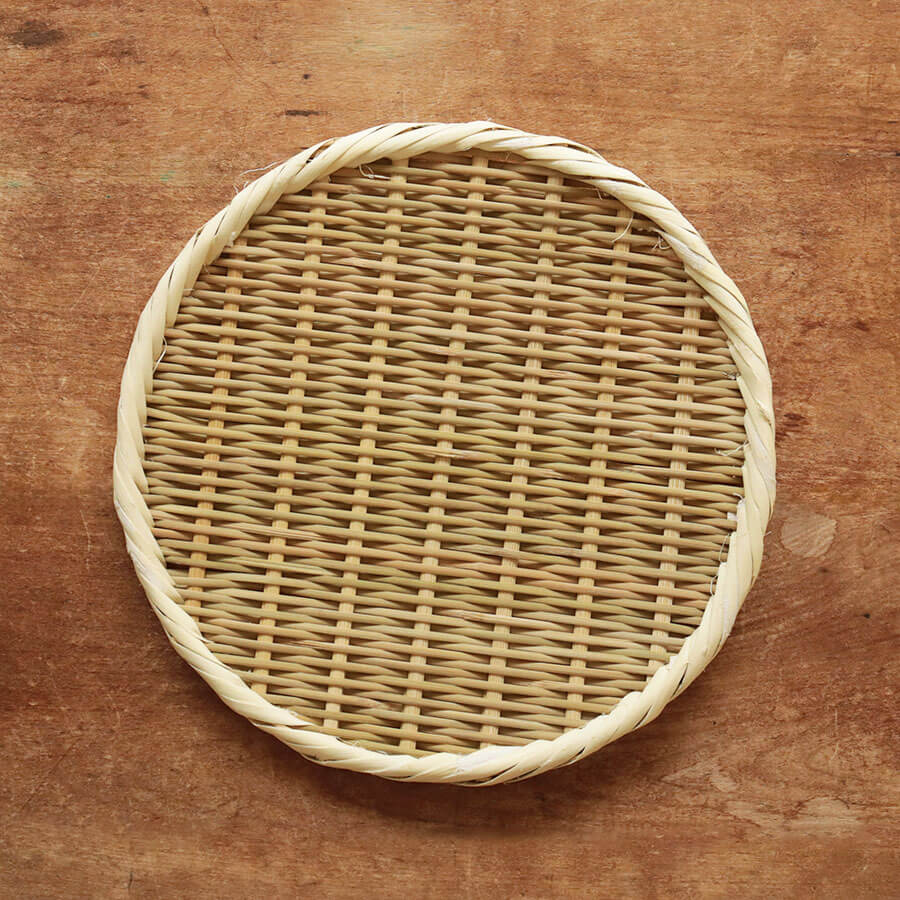 楽天市場】日本製 丸盆ざる 8寸 【ザル 竹細工 竹ざる 丸ざる 水切り