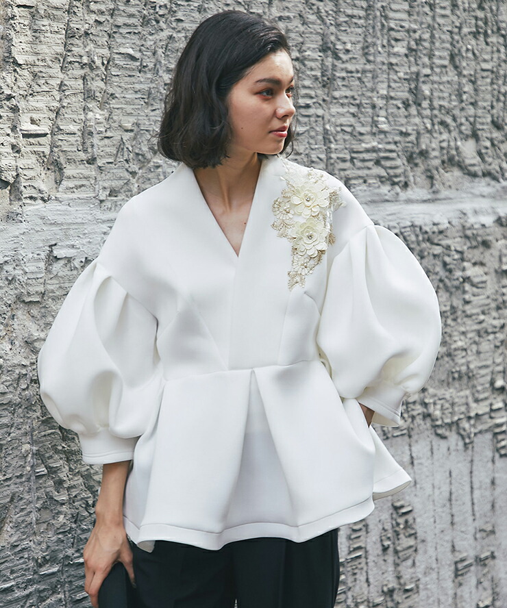 楽天市場】花モチーフ付きVネックバールーン袖トップス シャツ