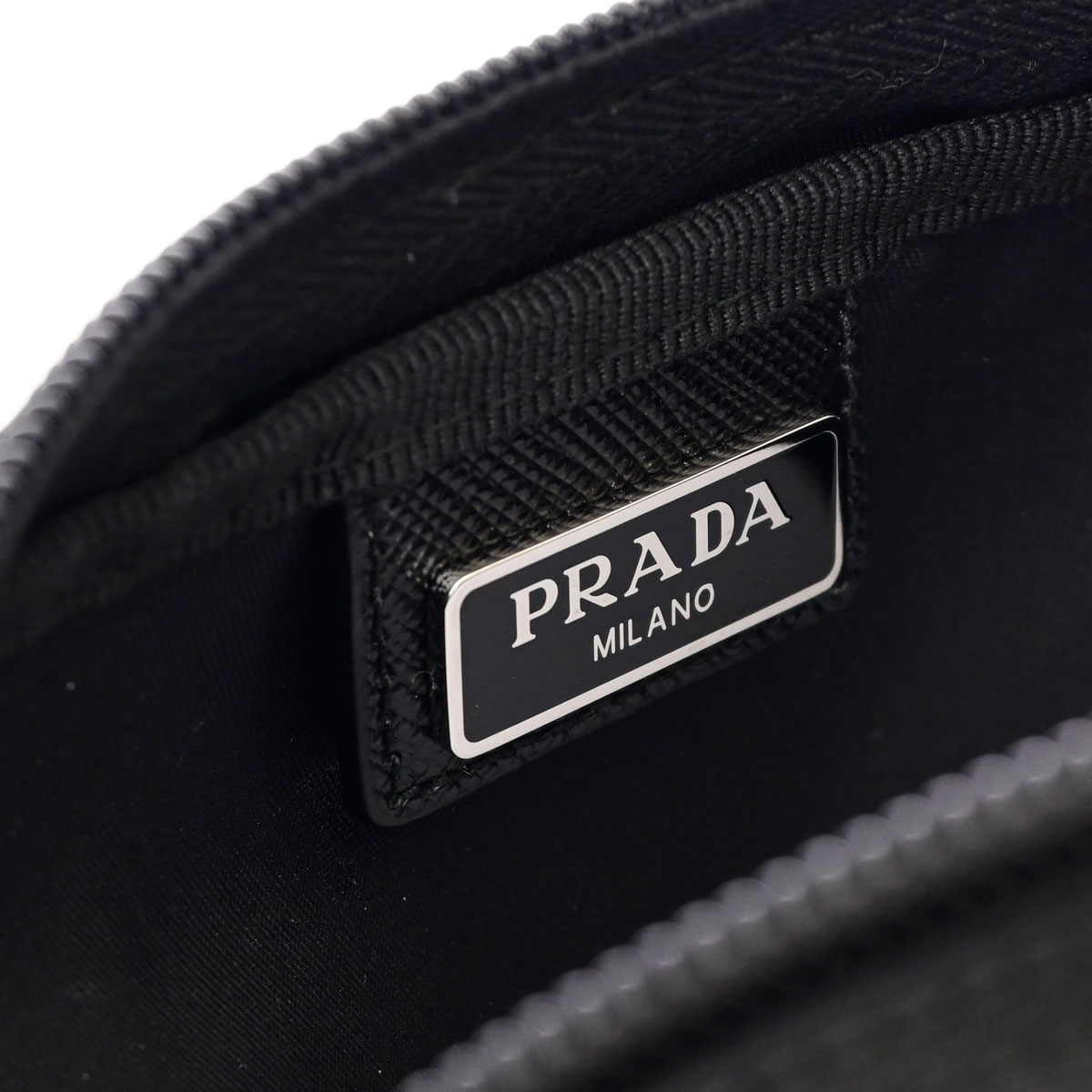楽天市場】【そのまま渡せる プレゼント】 PRADA プラダ 三角ロゴ