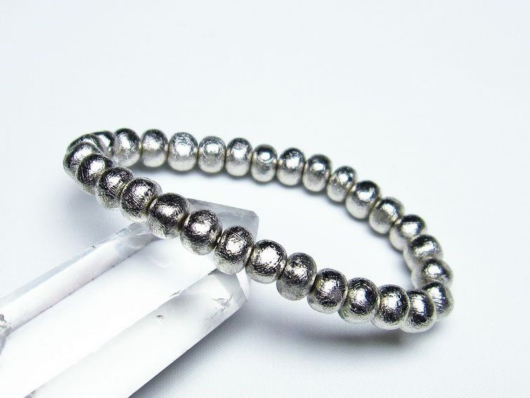 楽天市場】ギベオン隕石 ブレスレット 8mm ナミビア産 鉄隕石 アイアン