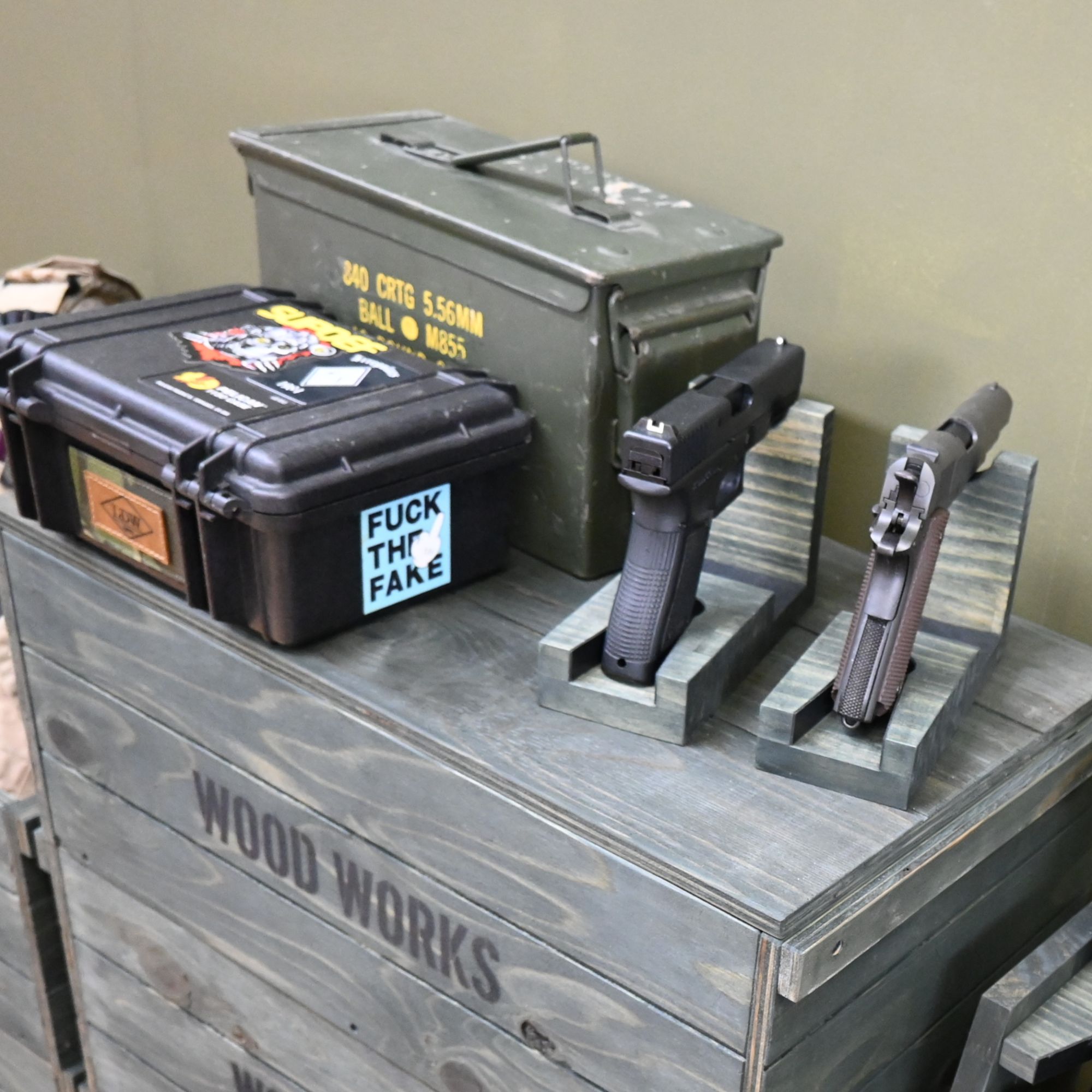 楽天市場】月間優良ショップ連続受賞 WOODWORKS ハンドガンスタンド 1