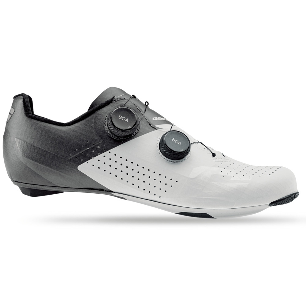 楽天市場】サイクリングシューズ（ブランドガエルネ）（自転車