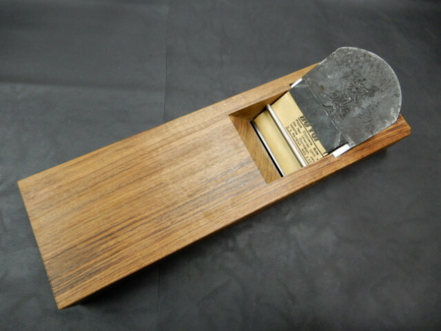 楽天市場】カンナ炭鍛 翔鳳印青1鋼寸八（70mm）鉋栴檀 普通口台