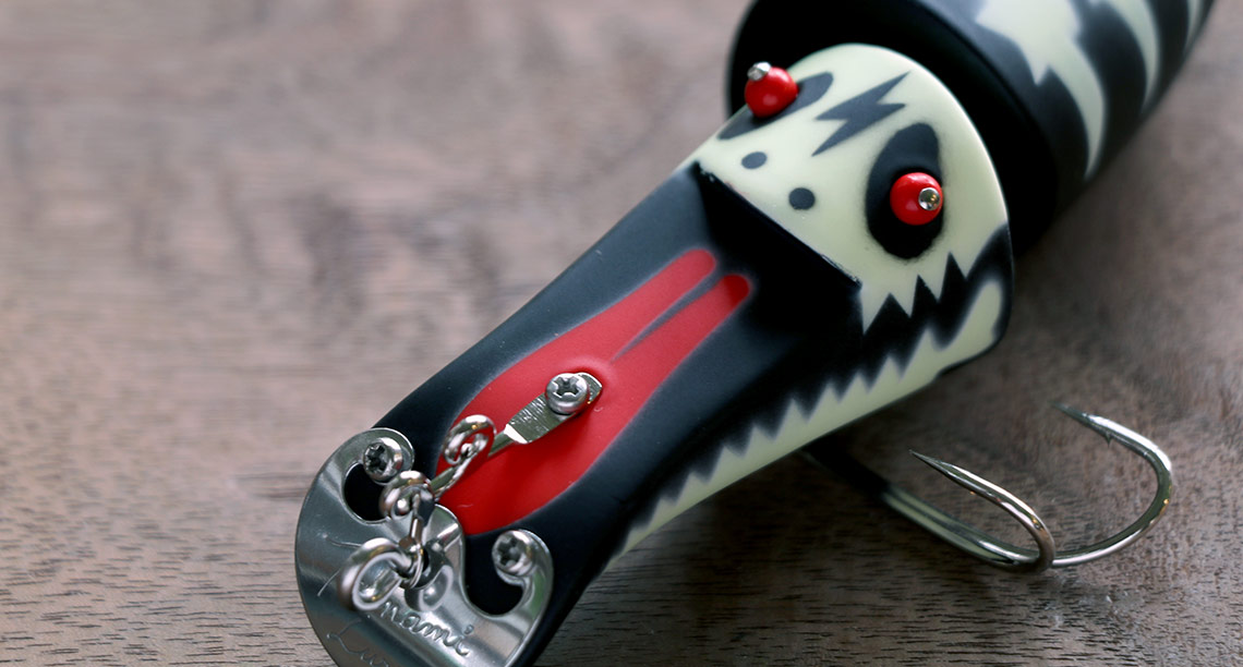 くじらフェ J | TSUNAMI LURES