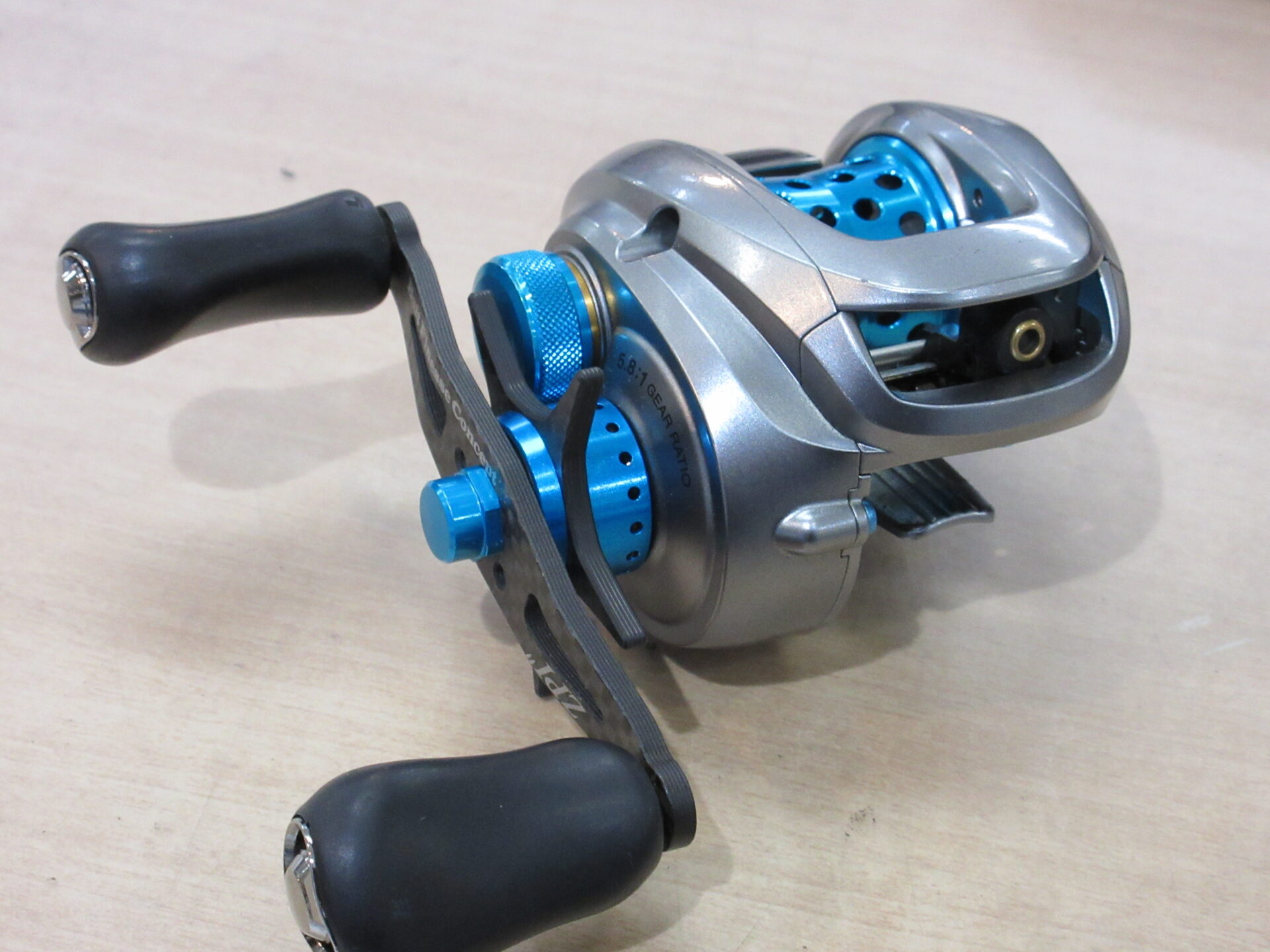 シマノの09アルデバランMG KTFカスタムをお買取り。釣具いちばん館は