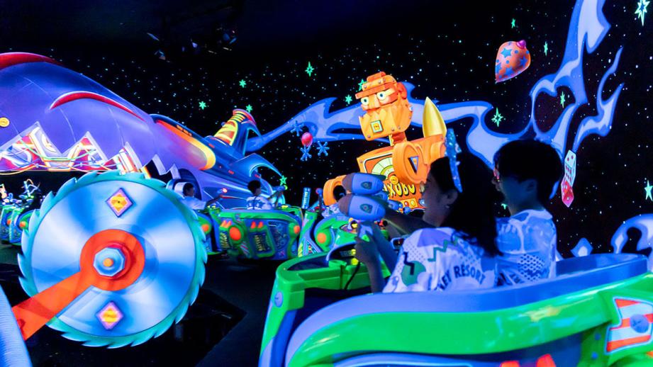 2024年10月末終了！東京ディズニーランド「バズ・ライトイヤーの