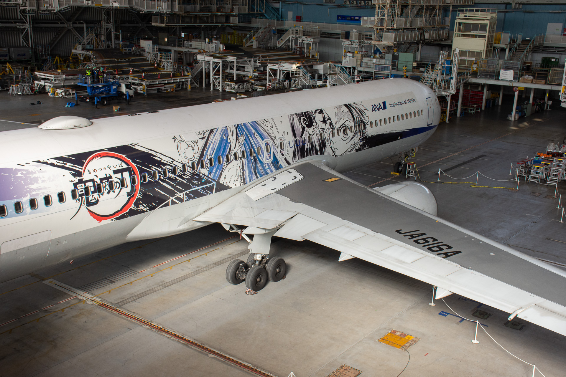 炭治郎が日輪刀で型を繰り出すANAの鬼滅の刃じぇっとが全貌公開！ 1月