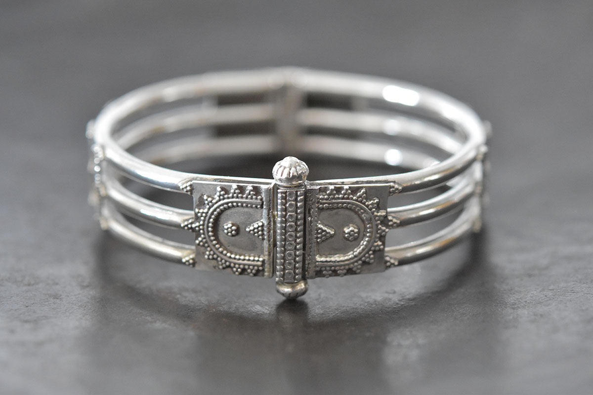 美しいシルバーバングル | 旅ジタク Online Store