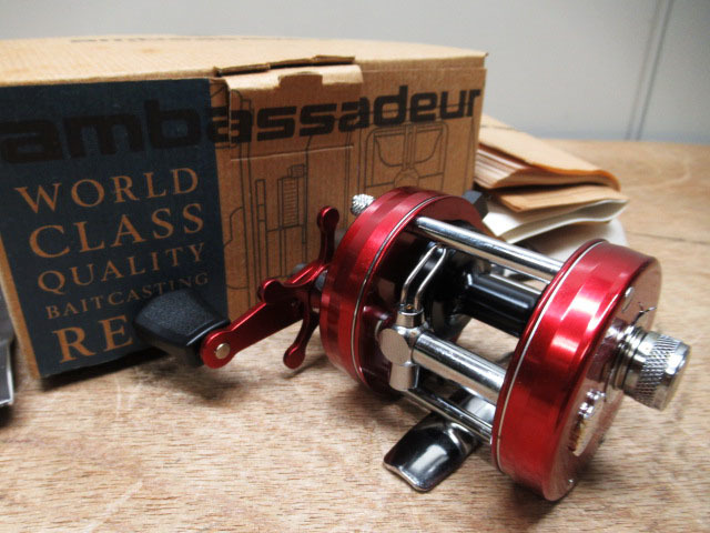 アブのベイトリールアンバサダー 2500Cレッドをお買取りしました