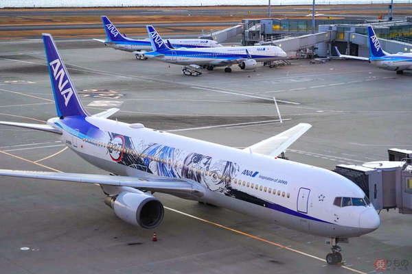 ついにキタ！ ANA “全集中”の『鬼滅』特別機が定期便デビュー 実は狙っ